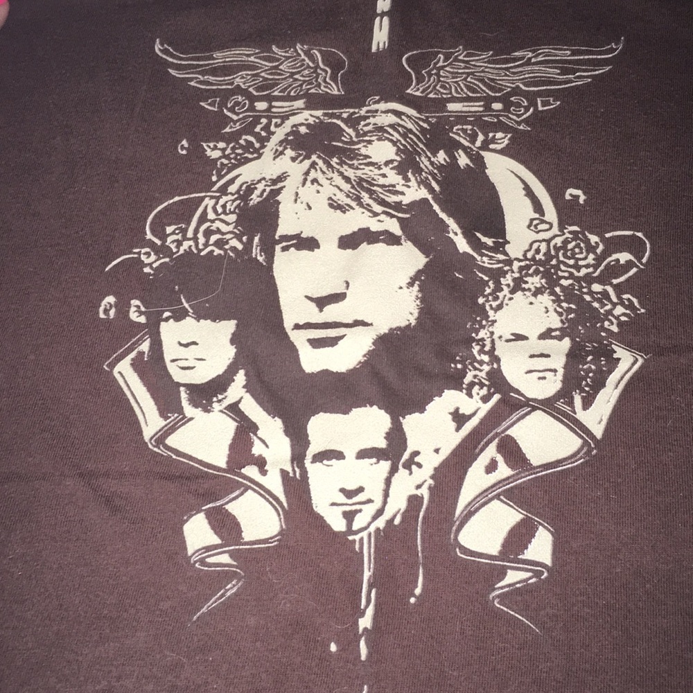 Bonjovi Large brown t shirt from the bonjovi site